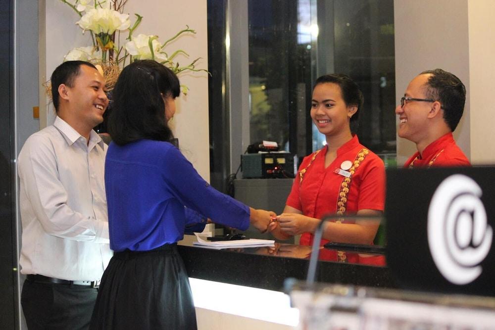 @Hom Semarang Simpang Lima Otel Dış mekan fotoğraf