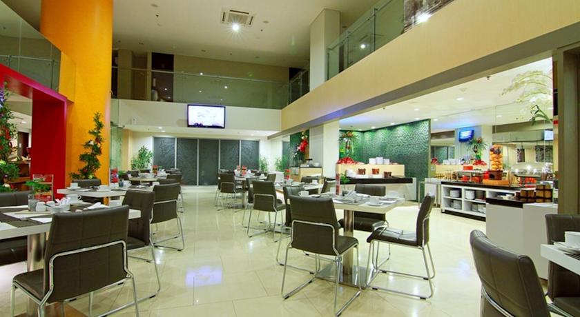 @Hom Semarang Simpang Lima Otel Dış mekan fotoğraf